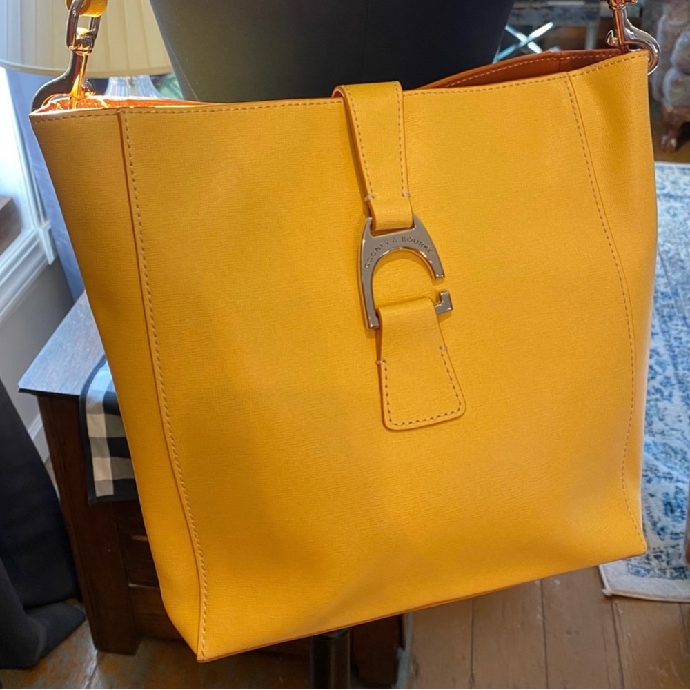 NWT DOONEY & BURKE Ashby Shoulder Bag in Lemon $175 $255.